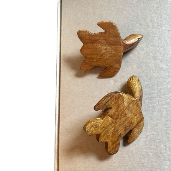 Maui Hawaii Hand Carved Sea Turtle Set NEW Nautical Coastal Home Decor Ocean - Picture 13 of 13